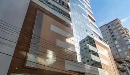 Apartamento 3 suítes em Meia Praia Itapema