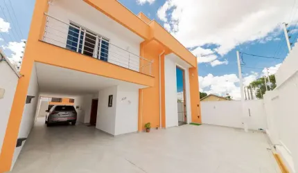 Casa 3 suites com piscina  e edicula no Capão Raso