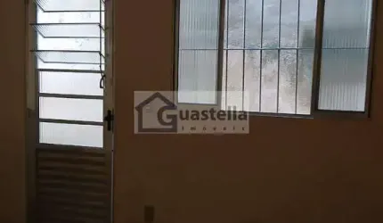 Casa Sobrado em Jardim Thelma, São Bernardo do Campo - 4 Dormitórios, 181.97M² por R$ 325.000