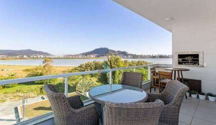 Cobertura Plana à Venda com Vista para o Mar no bairro João Paulo, Florianópolis !!