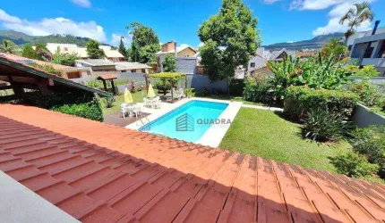 Casa à Venda com Terreno de 1008m² Muito Bem Localizada no Santa Mônica, Florianópolis !!