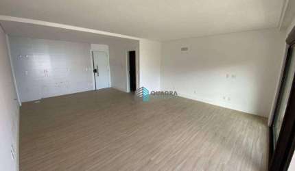 Studio de Alto Padrão com 1 Dormitório Próximo ao Floripa Shopping