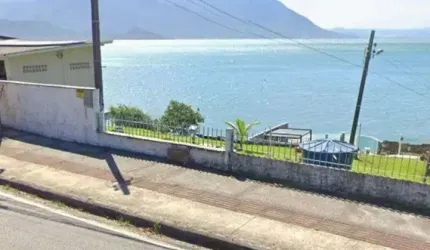 Terreno à Venda com Frente Mar no Ribeirão da Ilha, Florianópolis !!