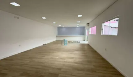 Excelente casa comercial em bairro nobre de Florianópolis