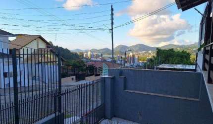Casa à Venda no bairro Trindade, Florianópolis !!