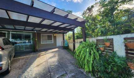 Casa com 3 dormitórios para alugar, 136 m² por R$ 6.085,37/mês - Santa Mônica - Florianópolis/SC