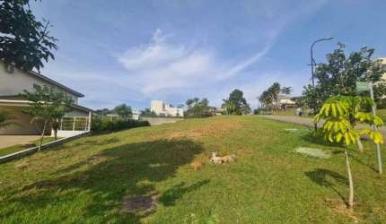 Terreno de esquina com 1071 m² à venda no condomínio de luxo Village das Palmeiras, Itatiba - SP