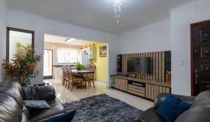 Casa térrea à venda no Jardim Santo Antônio em Santo André - SP