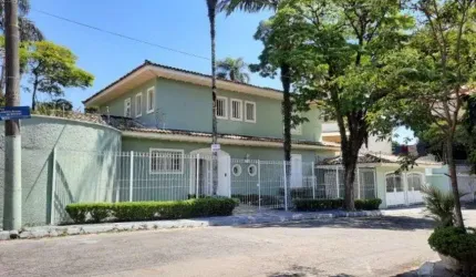 Casa para venda possui 317 metros quadrados com 4 quartos em Fazenda Morumbi - São Paulo - SP