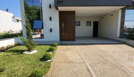 Casa à Venda no Condomínio Residencial Mantova em Parque Indaia - Indaiatuba - SP