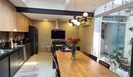 Casa de vila à venda possui 200 metros quadrados com 2 quartos em Vila Olímpia - São Paulo - SP
