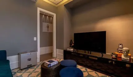 Apartamento à Venda em Condomínio Champs Elysées Cambuí em Campinas - SP