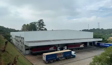 Galpão/Depósito/Armazém para venda tem 6580 metros quadrados em Vila Jovina - Cotia - SP.