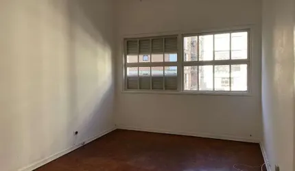 Apartamento à Venda no Condomínio Edifício Embaixador em Cerqueira César - São Paulo - SP
