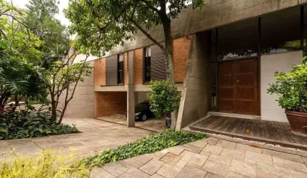Casa para aluguel e venda com 885 metros quadrados com 4 quartos em Pacaembu - São Paulo - SP
