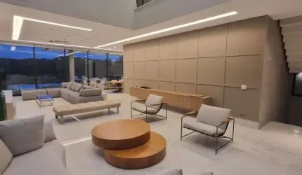 Casa de alto padrão à venda no Residencial Gênesis II em Santana de Parnaíba, São Paulo.