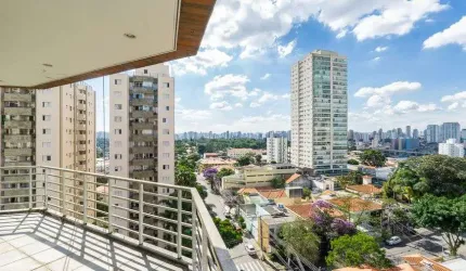Cobertura duplex à venda no Condomínio Edifício Palacete das Águias em Campo Belo, São Paulo - SP.