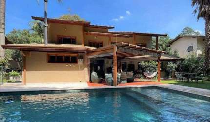 Casa alto padrão à venda no Condomínio Forest Hills em Jandira - SP.