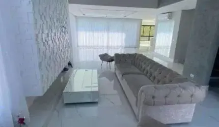 Sobrado para venda possui 430 metros quadrados com 4 quartos em Suru - Santana de Parnaíba - SP