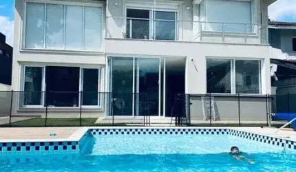 Casa a venda em Alphaville