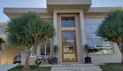 Casa à venda no Condomínio Tamboré 2 em Santana de Parnaíba - SP.