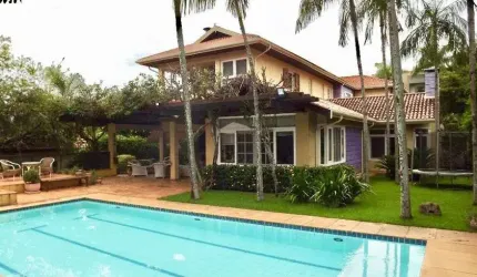 Casa de condomínio para venda com 623 metros quadrados com 6 quartos
