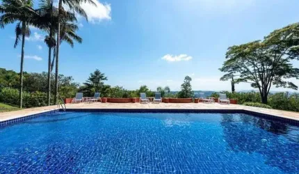 Casa/chacará à venda em São Roque - SP.