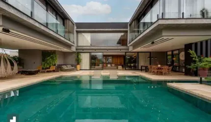 Casa mobiliada à venda no Condominio Jardins do Golf em Bertioga - SP.