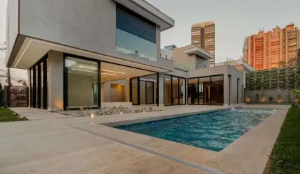 Casa sobrado alto padrão à venda no Alphaville Residencial 2 em Barueri - SP
