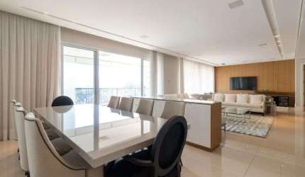 Apartamento alto padrão à venda no Condomínio Residencial Merano em Moema em São Paulo - SP