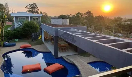 Casa de alto padrão à venda no Condomínio Vintage em Cotia - SP.