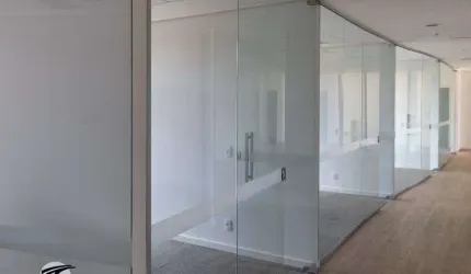 Conjunto de sala para locação no Edifício Trade Tower, Cambuí em Campinas - SP