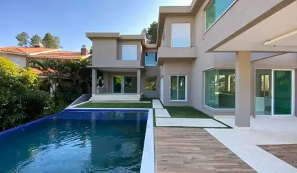 Casa para venda e locação no Condominio Alphaville 10 em Santana de Parnaiba - SP.