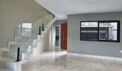 Casa com sobrado alto padrão à venda no bairro Portal dos Ipês Portais em Cajamar - SP