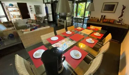 Casa de praia à venda no Condomínio SABADU, em Praia Dura, Ubatuba, em São Paulo.