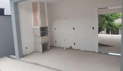 Casa à venda em condomínio fechado em Valinhos - SP.