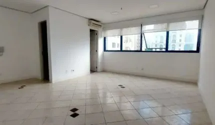 Sala Comercial à venda no Campo Belo em São Paulo - SP