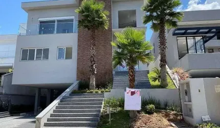 Casa de condomínio para aluguel e venda em Santana do Parnaíba - SP.