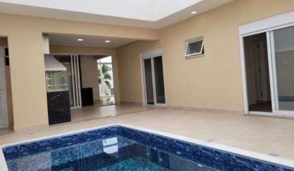 Casa à venda no Condominio Portal do Lago em Sumaré - SP.