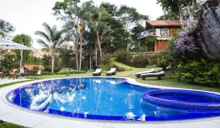 Casa à venda no Condomínio Vale do Barão em Petrópolis - RJ.