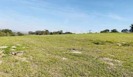 Terreno alto padrão à venda no Condominio Village Boa Vista em Porto Feliz - SP.
