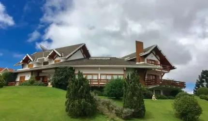 Casa para venda com 820 metros quadrados com 5 quartos em Alto do Capivari - Campos do Jordão - SP