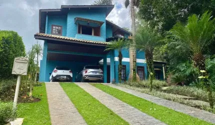 Casa com sobrado à venda no Condomínio Condomínio São Fernando bairro Parque Viana - Barueri - SP