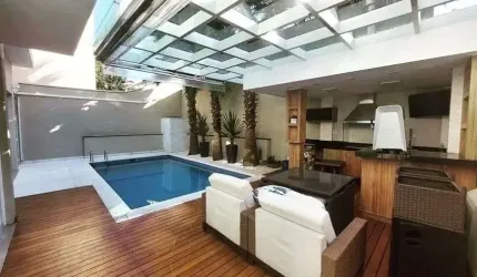 Casa alto padrão à venda no Condomínio Residencial Alphaville 3 em Barueri - SP.