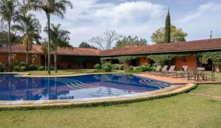 Fazenda/Sítio/Chácara para venda e aluguel diário no Centro de Cunha em SP.