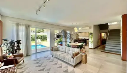 Casa Sobrado alto padrão à venda no Condomínio Alphaville Granja em Carapicuíba - SP