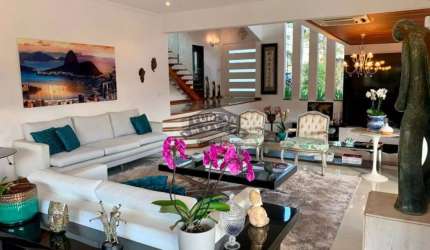 Casa Sobrado alto padrão à venda no Condomínio São Paulo II no São Paulo II em Cotia - SP