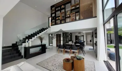 Casa Sobrado alto padrão à venda no Condomínio Reserva Santa Maria em Jandira - SP