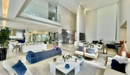 Casa Sobrado alto padrão à venda no Condomínio Alphaville Granja Viana em Carapicuíba - SP