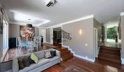 Casa Sobrado alto padrão à venda no Condomínio Forest Hills em Jandira - SP